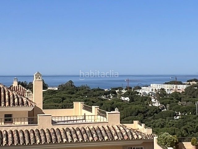 Foto a1a7f674-ebc9-4800-abd0-22832aa2684e. Àtic a avenida de españa 1 a Santa María Marbella