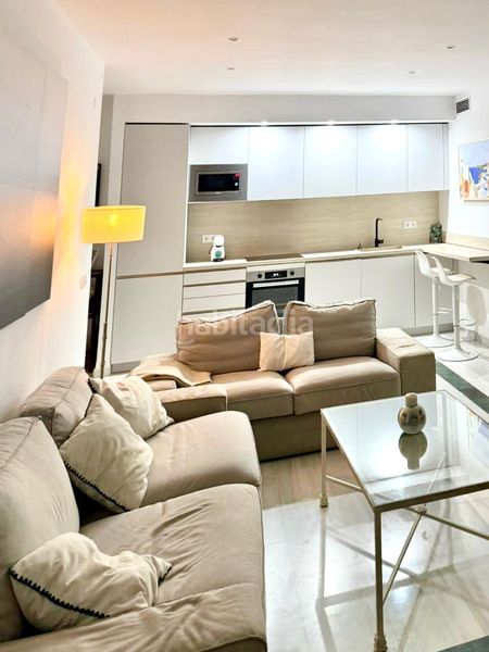Foto 2a4b71f2-03b0-4979-ac14-03914923ce2e. Pis a calle oceano 6 a Romana Playa Marbella