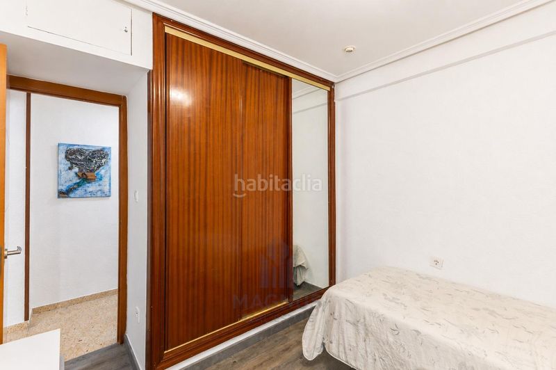 Foto fe36c9f6-aa08-4b9d-a3df-ba1e51869190. Pis a Foios