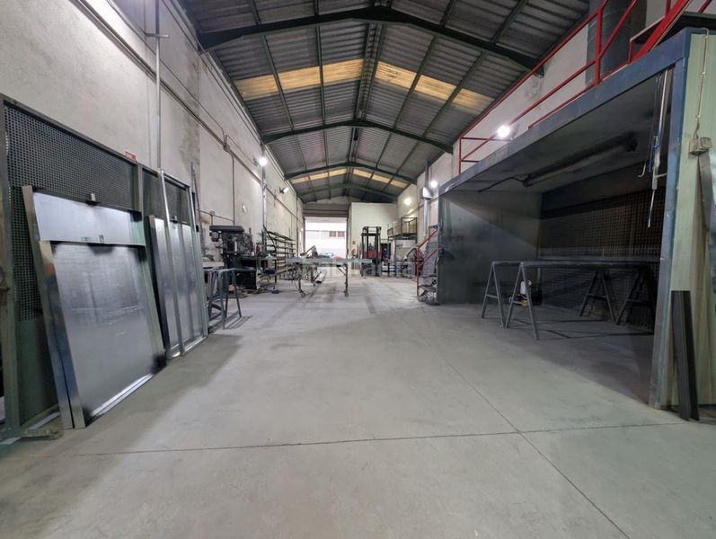 Foto 4673a8fa-ca7d-4b6e-b120-4e8d7f8da795. Nau industrial a Catarroja