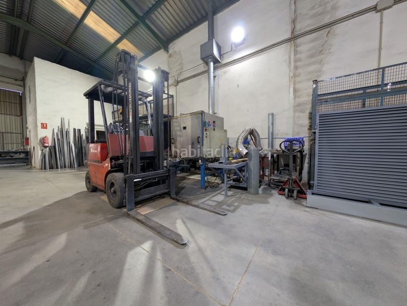 Foto 4f1b8bf3-cc24-4241-b67c-7e78f0b957c5. Nau industrial a Catarroja