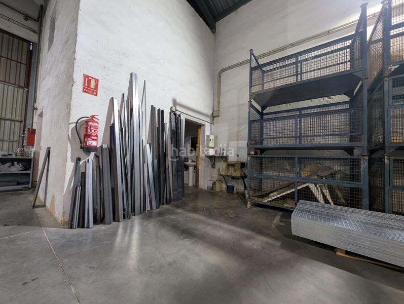 Foto 7036f9a2-04c2-4746-a6f1-7902685f409f. Nau industrial a Catarroja