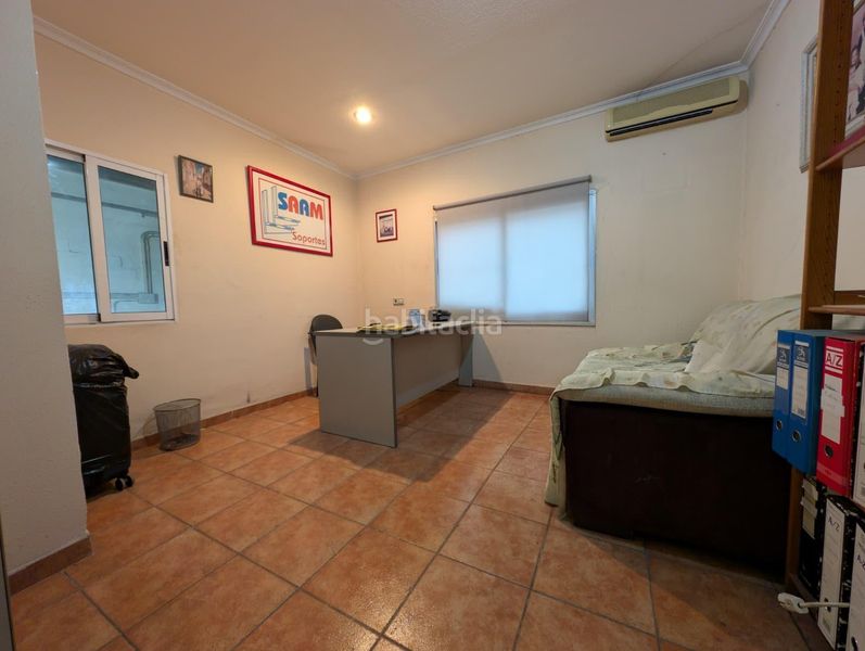 Foto cbd35278-15ad-484c-8c39-bfe54e960972. Nau industrial a Catarroja