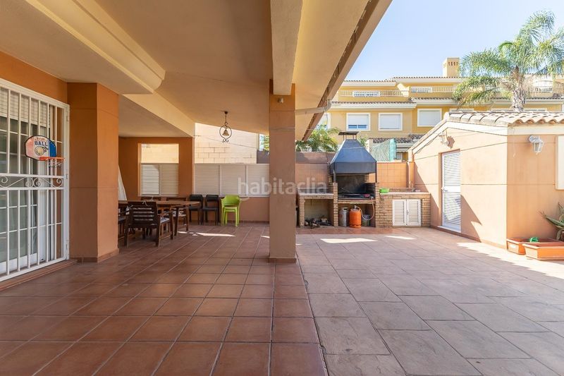 Foto 052a50d3-3ea0-48fd-ab45-ba297fd9e3b5. Casa adosada chalet en venta en jardines de masias iii en Moncada