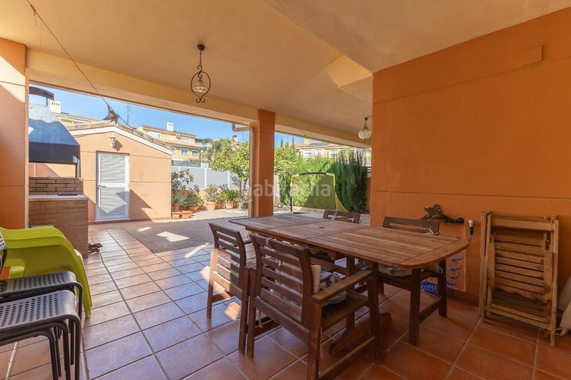 Foto 1e8f5aee-1ffe-4db3-999a-b30baee7b30a. Casa adosada chalet en venta en jardines de masias iii en Moncada