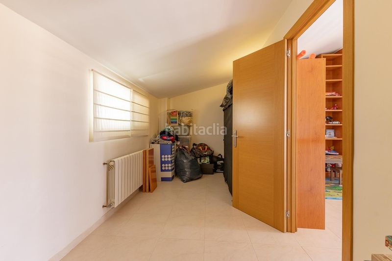 Foto 3ab6e18e-3d2d-4939-bebb-8d75ba2b834d. Casa adosada chalet en venta en jardines de masias iii en Moncada