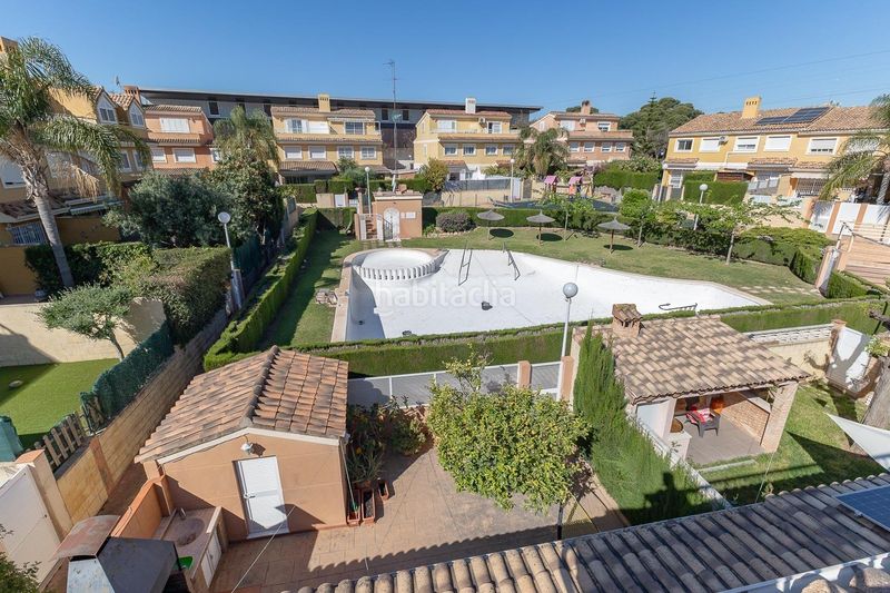 Foto 8af8748c-f087-40ee-aaf4-54ee654c018c. Casa adosada chalet en venta en jardines de masias iii en Moncada