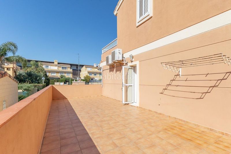 Foto a137a677-e711-4cfa-ad54-f2ad9718f082. Casa adosada chalet en venta en jardines de masias iii en Moncada