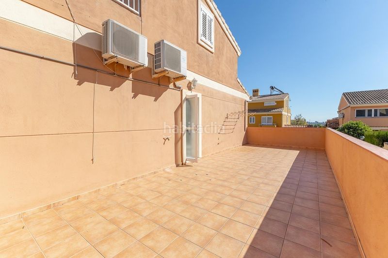 Foto d5b8edc9-ea5f-4ddf-9b56-4f6b30231ed8. Casa adosada chalet en venta en jardines de masias iii en Moncada