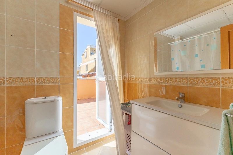 Foto dceea95d-40f0-4af8-b6e2-9d231083a722. Casa adosada chalet en venta en jardines de masias iii en Moncada