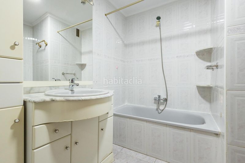 Foto e0cbeb2e-1160-42ae-8c67-0037e9e9cec4. Pis amb aparcament a Vara de Quart Valencia