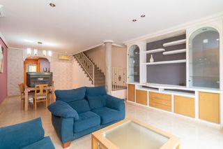 Doppelhaus  Calle calle lepanto. Se vende chalet en almenara
