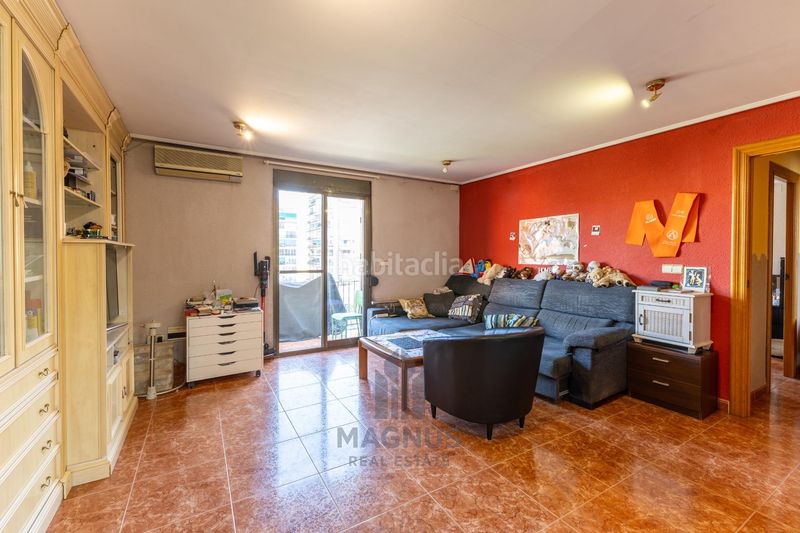 Foto f9c5f614-652b-4a29-9015-46e3e4d23743. Pis a La Llum Valencia