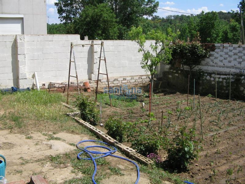 Foto 7453e832-0cd0-4385-9f2f-1b9eddcfd3a3. Casa amb calefacció a Ferral del Besnega San Andrés del Rabanedo