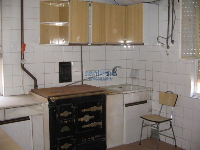 Foto f9a65669-3558-4e59-99ca-142a6c1fb8fe. Casa amb calefacció a Ferral del Besnega San Andrés del Rabanedo