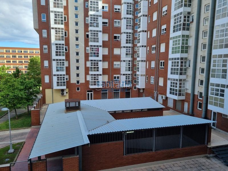 Foto 70322c87-e17d-4f1e-8ded-4c384e6990e5. Apartament amb calefacció aparcament a San Claudio - La Chantría León