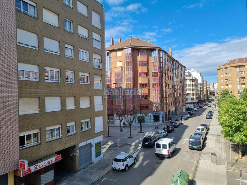 Foto 85009345-6f44-4ef9-bffe-d94bebe6799c. Apartament amb calefacció aparcament a San Claudio - La Chantría León