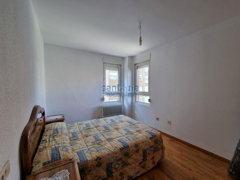 Foto a6e7cb1c-2027-451b-a568-db428ac523ba. Apartament amb calefacció aparcament a San Claudio - La Chantría León