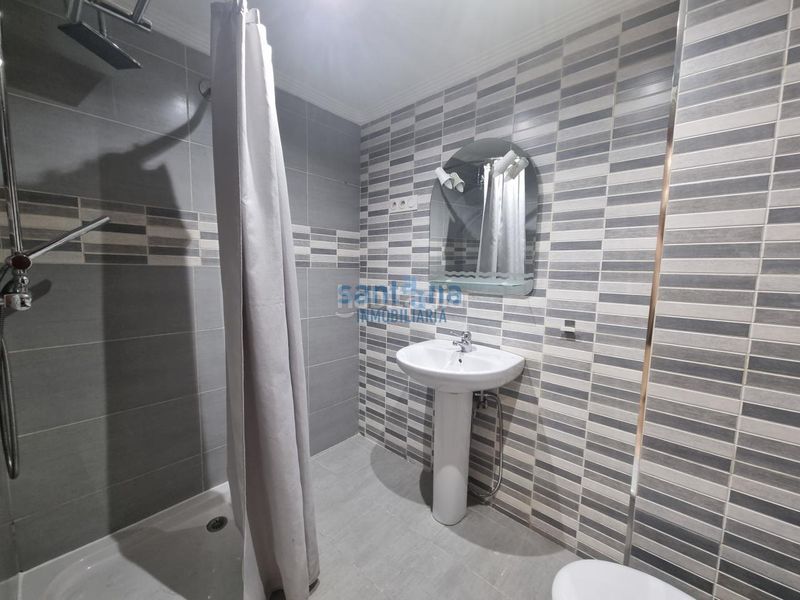 Foto cbabd393-a36b-42e5-861e-b21e4b5ad996. Piso en Casco Antiguo León