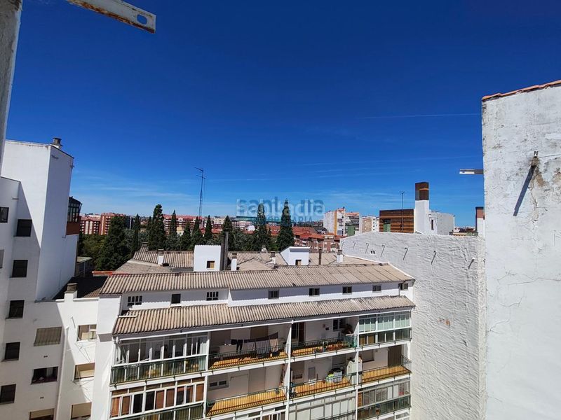 Foto 1e1c6d0f-6ba7-4c8e-80b7-cc3ba8e7919a. Flat with heating in San Claudio - La Chantría León