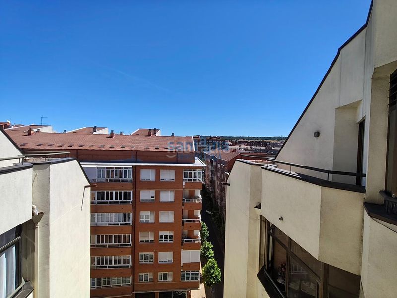 Foto e3d14c22-f8d1-49e5-886e-ee151b11e5e8. Flat with heating in San Claudio - La Chantría León