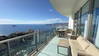 Appartement  Calle calle de viena, 8. Se vende apartamento con vistas panor�micas en la planta 42 en e