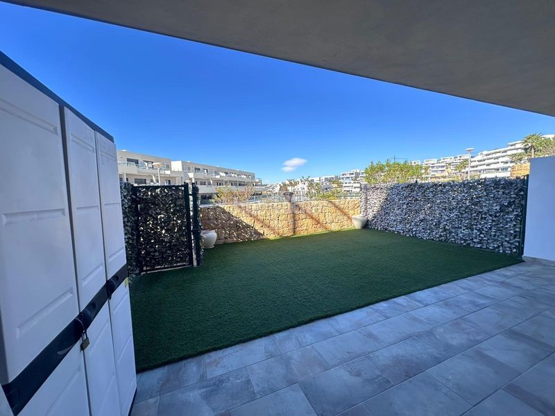 Foto 02f26d28-7d90-4e05-bb8b-a8f94fdc6241. Dúplex amb aparcament piscina a balcón de Finestrat-terra marina Finestrat