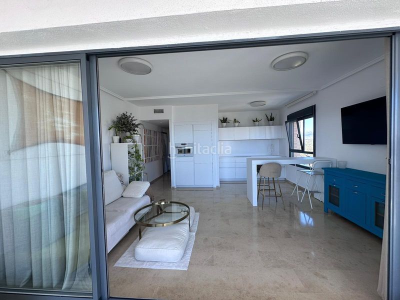 Foto 4306e3cd-d45e-42f6-90eb-6da63058e6ad. Apartament amb aparcament piscina a Via Parque Benidorm