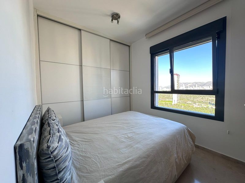 Foto 43f5d4fa-d4e5-4184-ae61-24008c2e5d29. Apartament amb aparcament piscina a Via Parque Benidorm