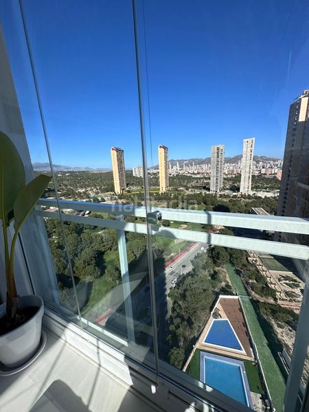 Foto 5205eb4f-7657-442b-a299-f211fac0411a. Apartament amb aparcament piscina a Via Parque Benidorm