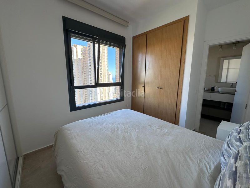 Foto e593bec7-3aa0-496b-95ca-2f95f62f05f1. Apartament amb aparcament piscina a Via Parque Benidorm