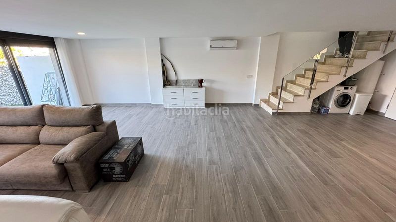 Foto 5a81a2ea-3b91-4e89-b87d-7140a0e04945. Dúplex amb aparcament piscina a balcón de Finestrat-terra marina Finestrat