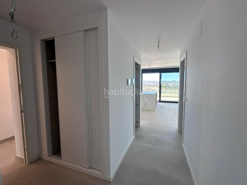 Foto 2002348f-3a7c-4e78-8e41-9a98a6744a3b. Apartament amb aparcament piscina a balcón de Finestrat-terra marina Finestrat