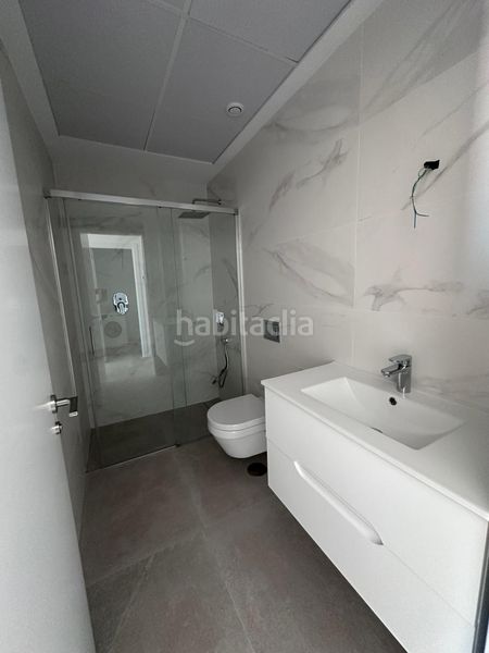 Foto 679ecc8c-1df6-456e-b8b7-5402e222ff8b. Apartament amb aparcament piscina a balcón de Finestrat-terra marina Finestrat