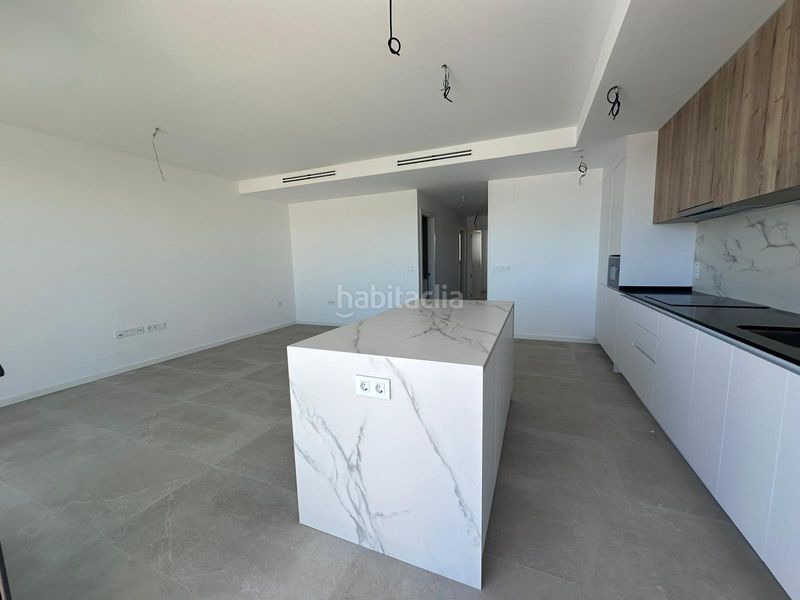 Foto b998f579-67fe-4dbb-b5a9-28553652bf78. Apartament amb aparcament piscina a balcón de Finestrat-terra marina Finestrat