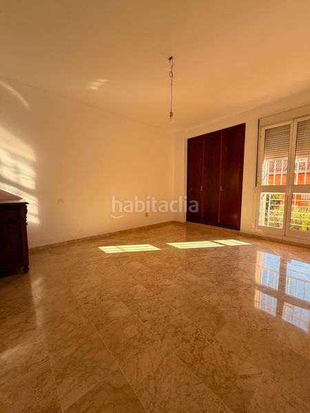 Foto e8ab43a9-5e93-4dbe-817c-0273f94268e9. Pis amb calefacció a colores - entreparques Sevilla