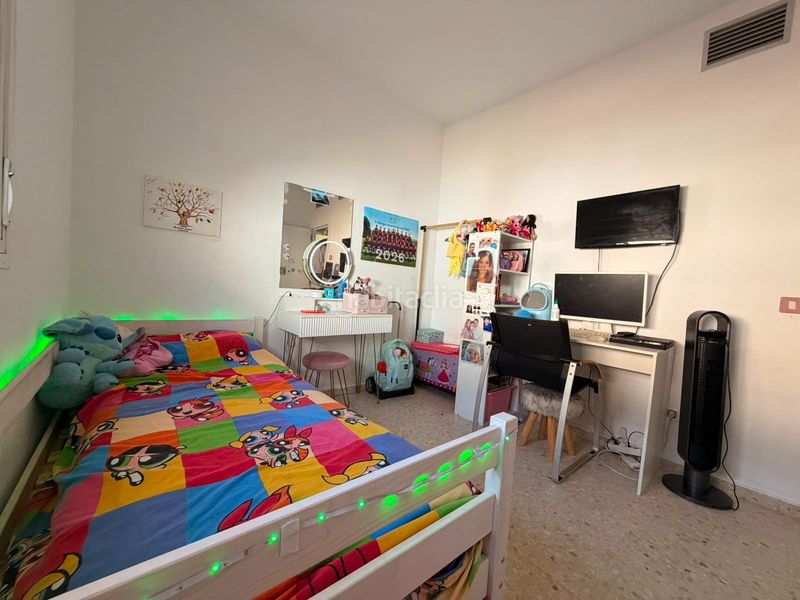 Foto 360ed015-7c78-46f7-ba68-dff11dd661b8. Casa adossada amb piscina a colores - entreparques Sevilla