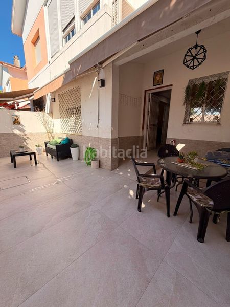 Foto 3a5f0584-05dd-4dd4-bca5-0765aa916196. Casa adossada amb piscina a colores - entreparques Sevilla