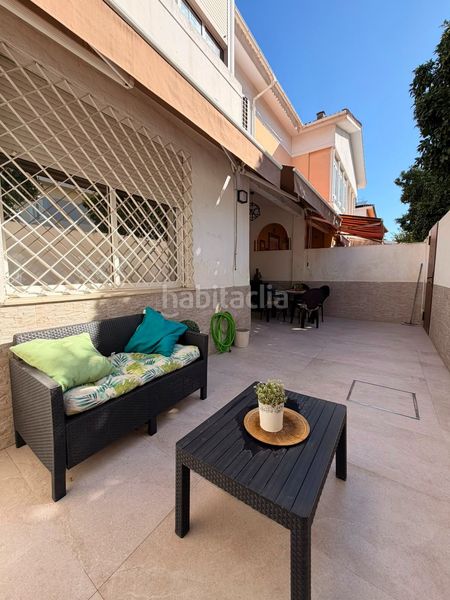 Foto 640605b7-dbd2-4569-83fe-ba9cc6329ae4. Casa adossada amb piscina a colores - entreparques Sevilla