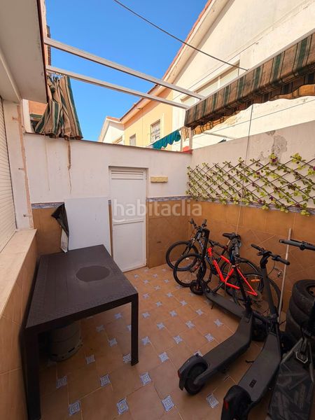 Foto 9b3ef73b-e6ed-4336-92ed-4bf32e959737. Casa adossada amb piscina a colores - entreparques Sevilla