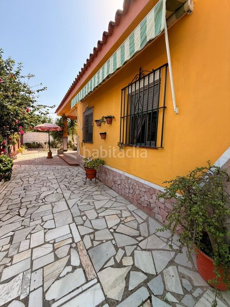 Foto 4fd9176c-e254-487c-8fa8-535480d071fc. Casa amb calefacció aparcament piscina a Carmona