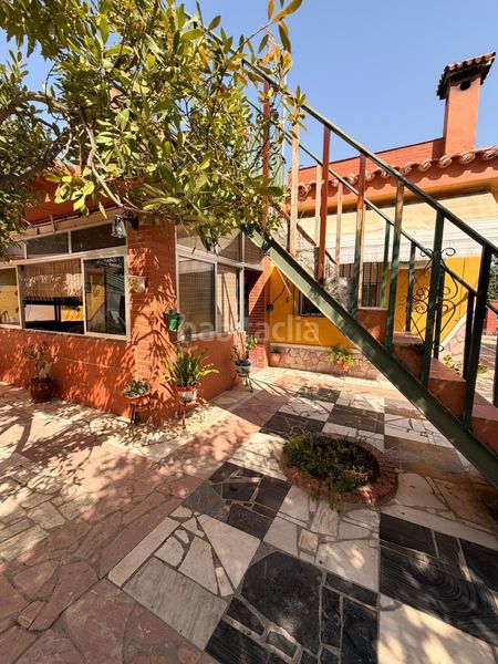 Foto 7b2da48f-eda8-45a8-b388-f3b9344c77ac. Casa amb calefacció aparcament piscina a Carmona