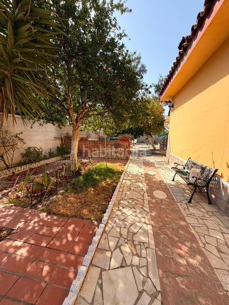 Foto a3e15198-1eac-4c58-a124-99f78355fbb5. Casa amb calefacció aparcament piscina a Carmona