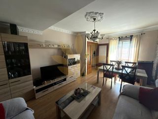 Casa adosada en Montesol - Mejostilla. Chalet adosado en venta en cáceres el viejo