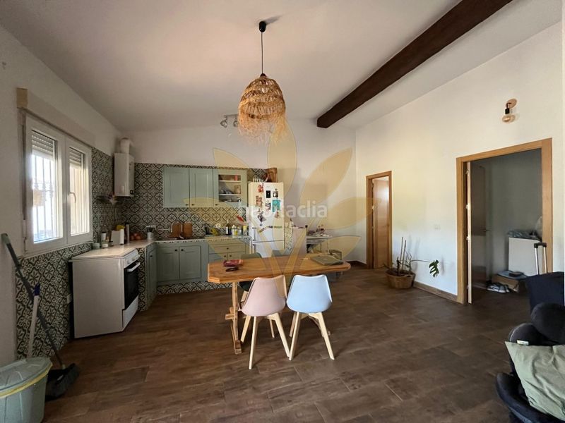 Foto f00c2b8a-82d8-4212-ae1c-6440df4fc361. Casa a Arroyo de la Luz