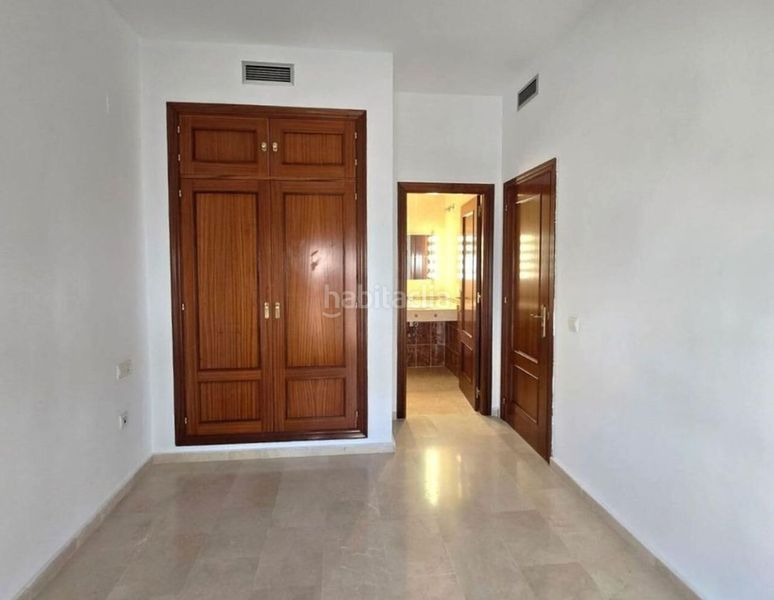 Foto 78faf270-d904-45b5-ba70-04b4dc49a839. Pis amb aparcament a Centro Jerez de la Frontera