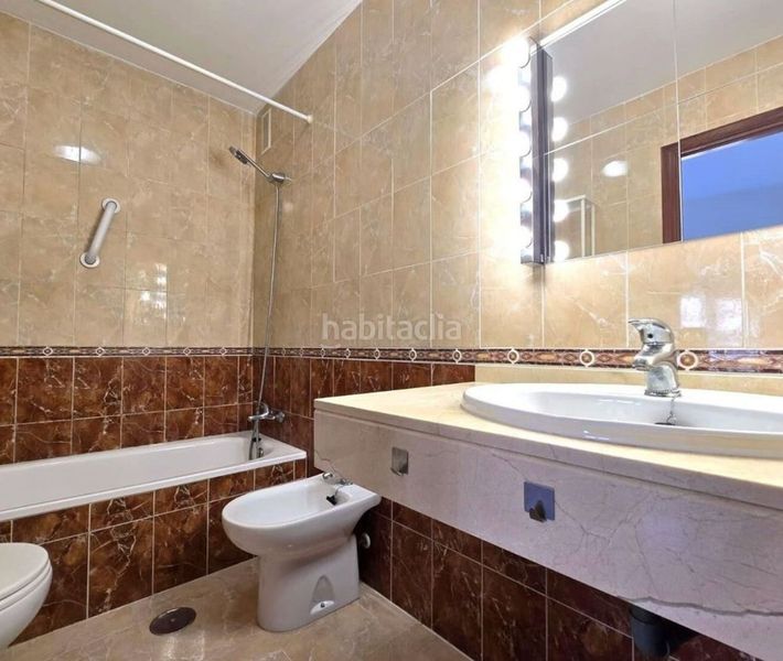 Foto eb994d4d-b401-4a9e-b132-d1d1d8f6b1d9. Pis amb aparcament a Centro Jerez de la Frontera