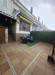 Casa adossada a El Rocío - La Milagrosa. Maravilloso adosado en la marquesa