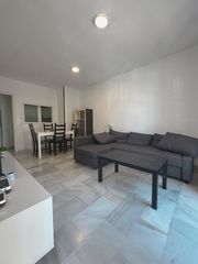 Apartament a Plaza de Toros. Maravilloso apartamento en torres de córdoba