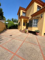Xalet a Parque Atlántico - Ronda este. Gran casa independiente en jerez de la frontera!